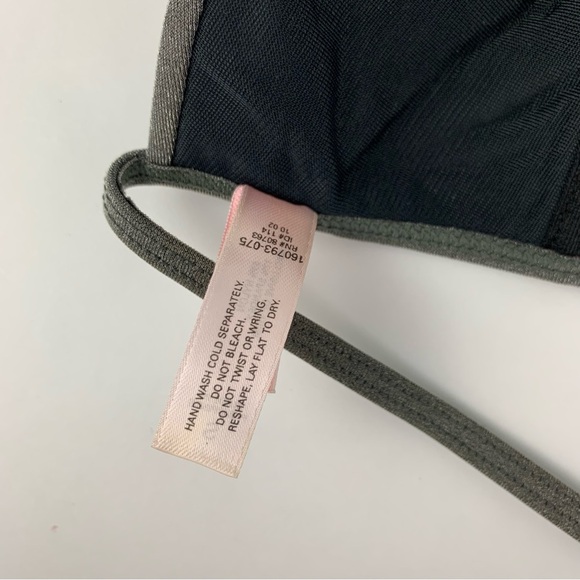 VTG Victoria’s Secret Grey Silver Metallic Triangle Bikini Bralette Chain Small - Picture 8 of 9